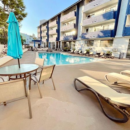 Colorful Sweet Apartment With Pool & Gym-Steps From Ucla Los Angeles Exterior photo